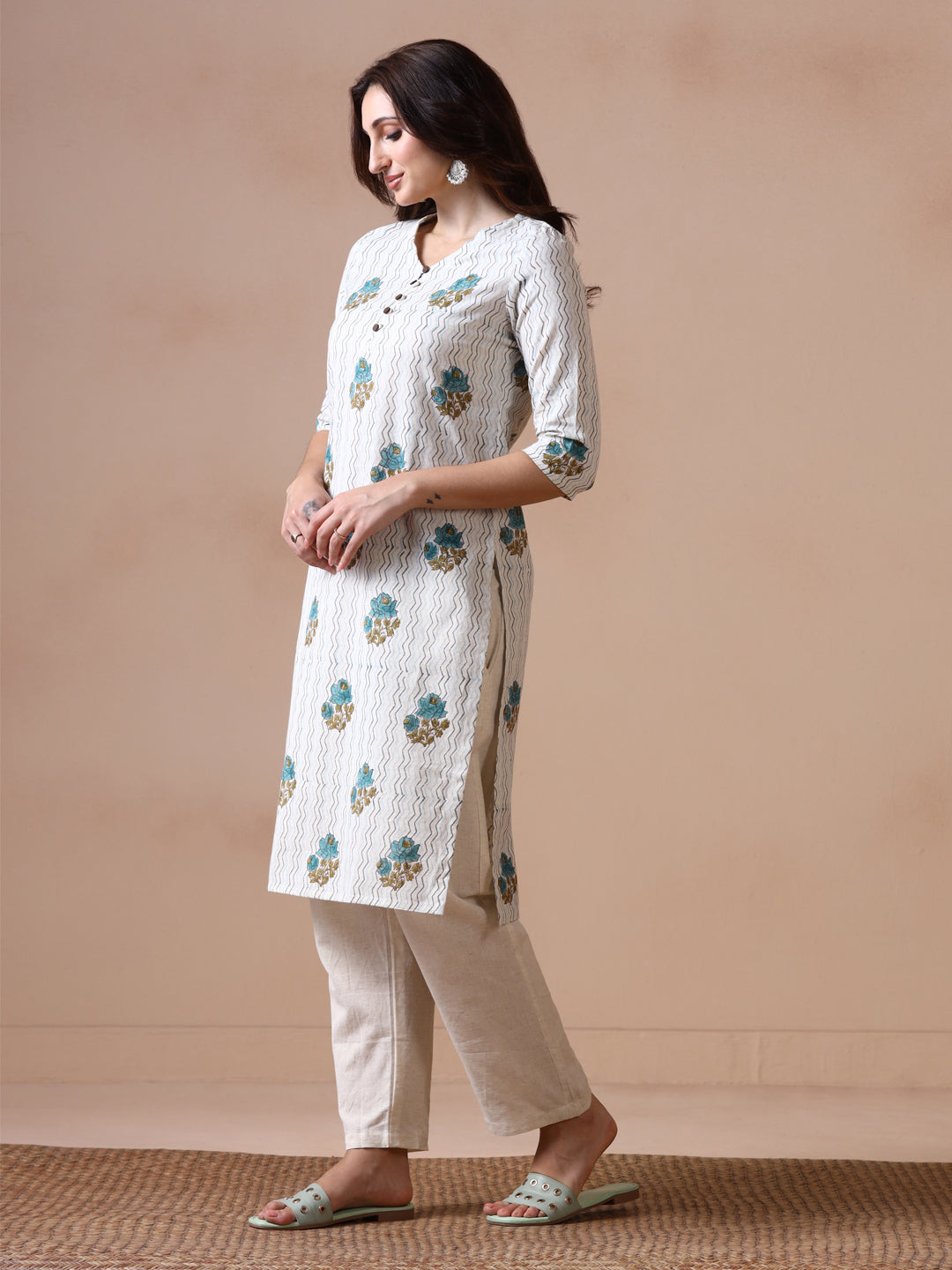 Off-White Cotton Handblock Printed Straight Kurta with Rose and Zig-Zag Prints