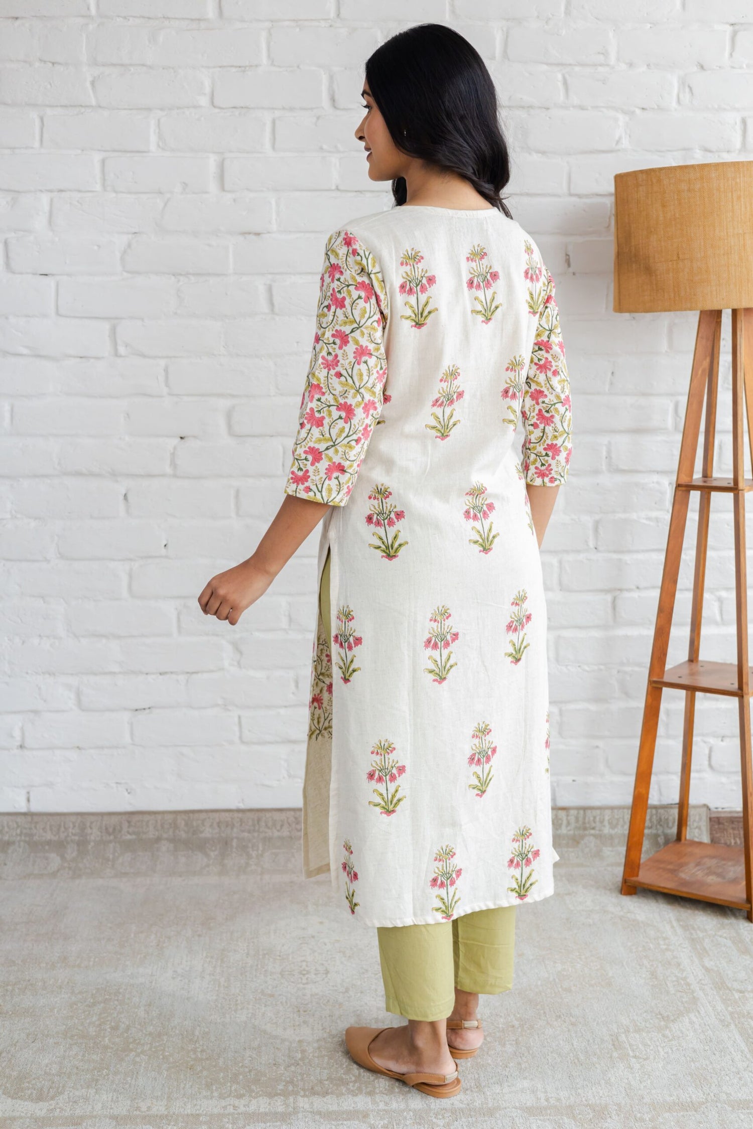 V Neck Mughal Jaal and Butta Placement Hand Block Printed Straight Kurta