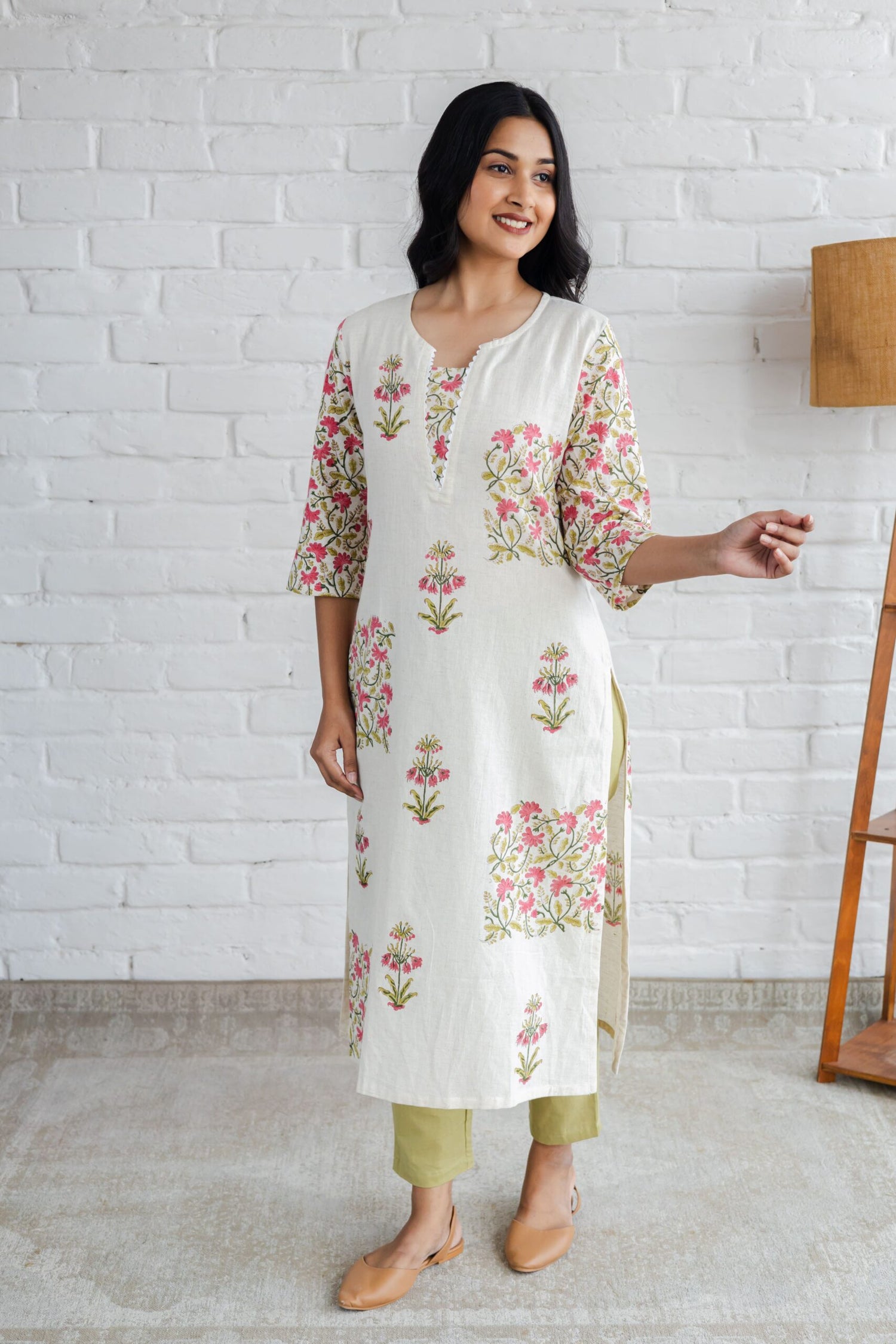 V Neck Mughal Jaal and Butta Placement Hand Block Printed Straight Kurta
