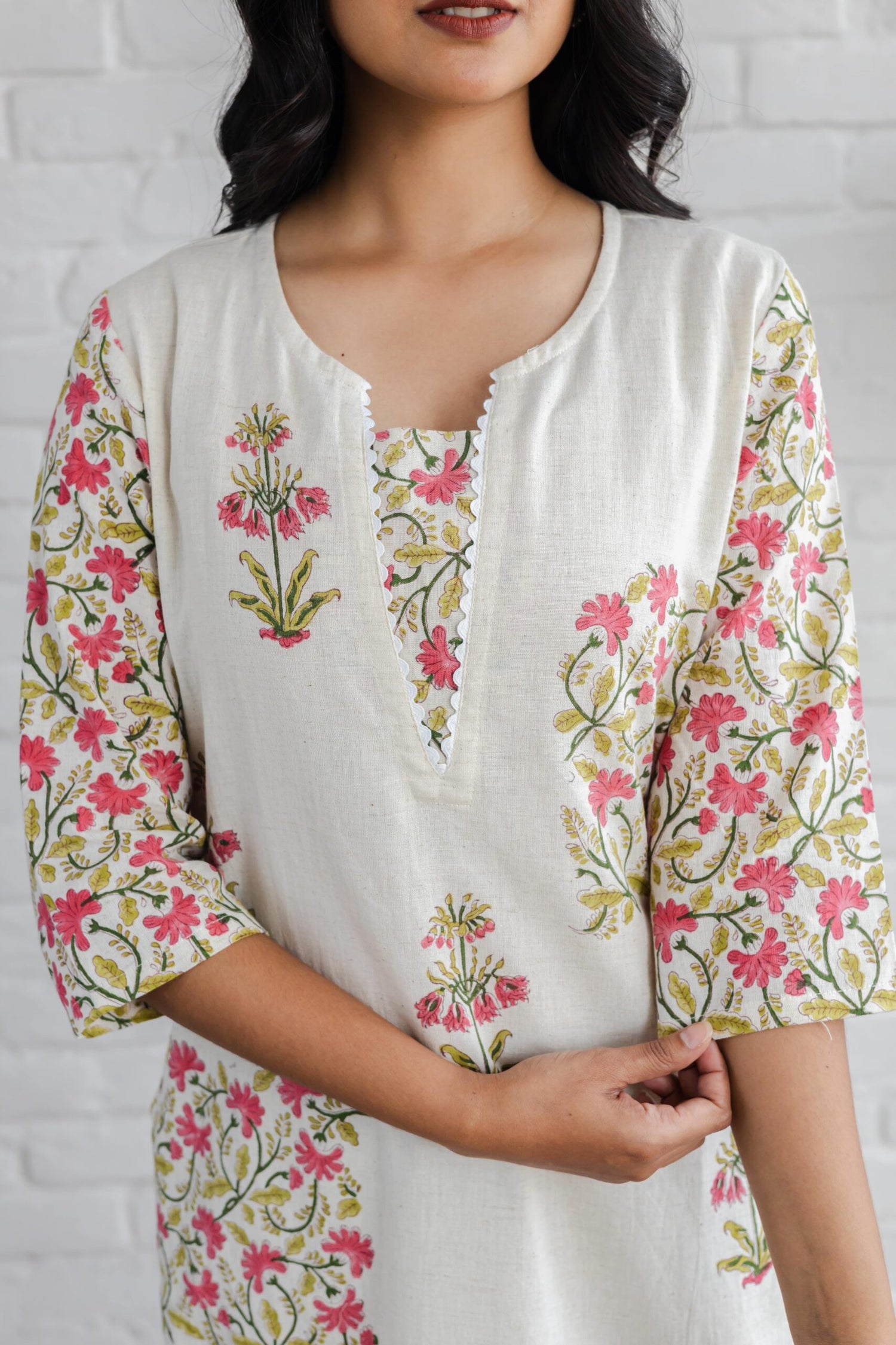 V Neck Mughal Jaal and Butta Placement Hand Block Printed Straight Kurta